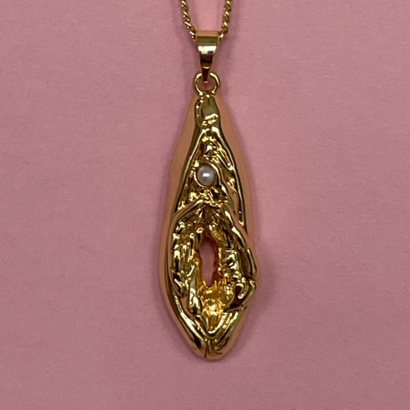 Pussy Pendant GP with Pearl